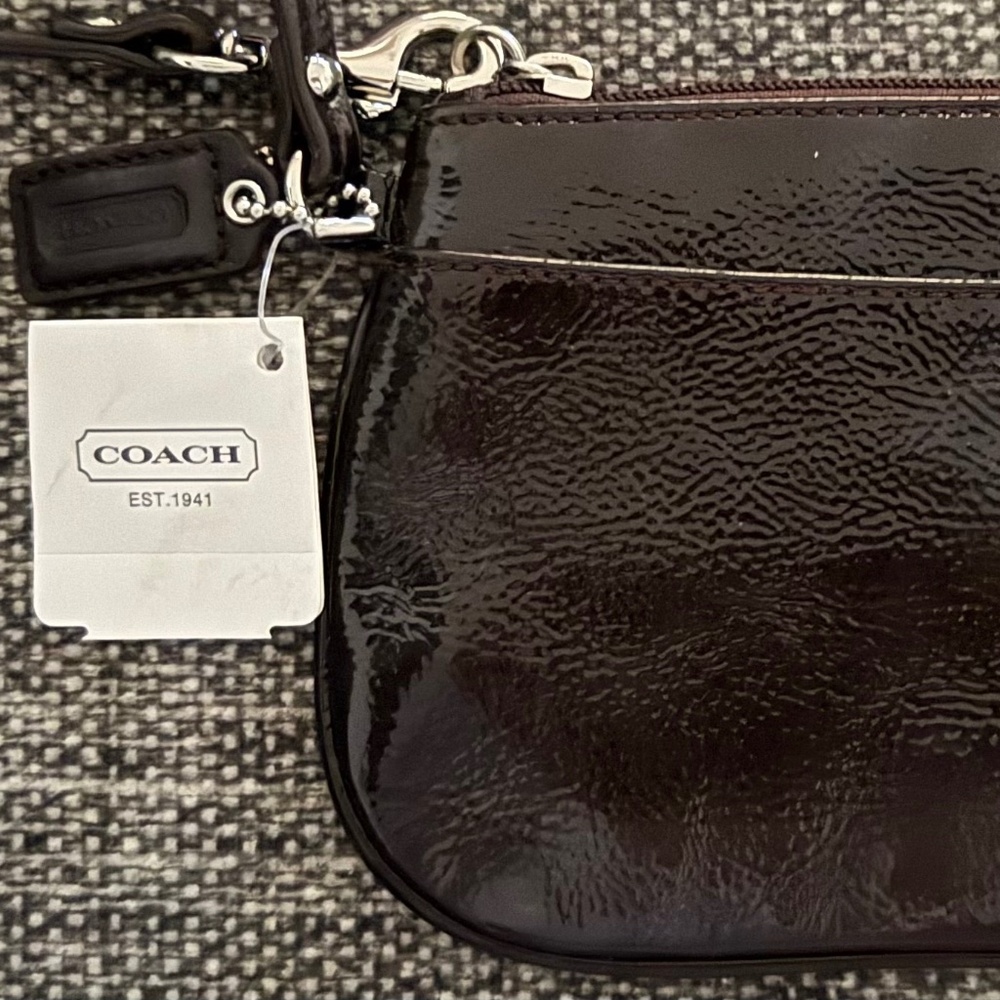 Coach brand new brown wristlet